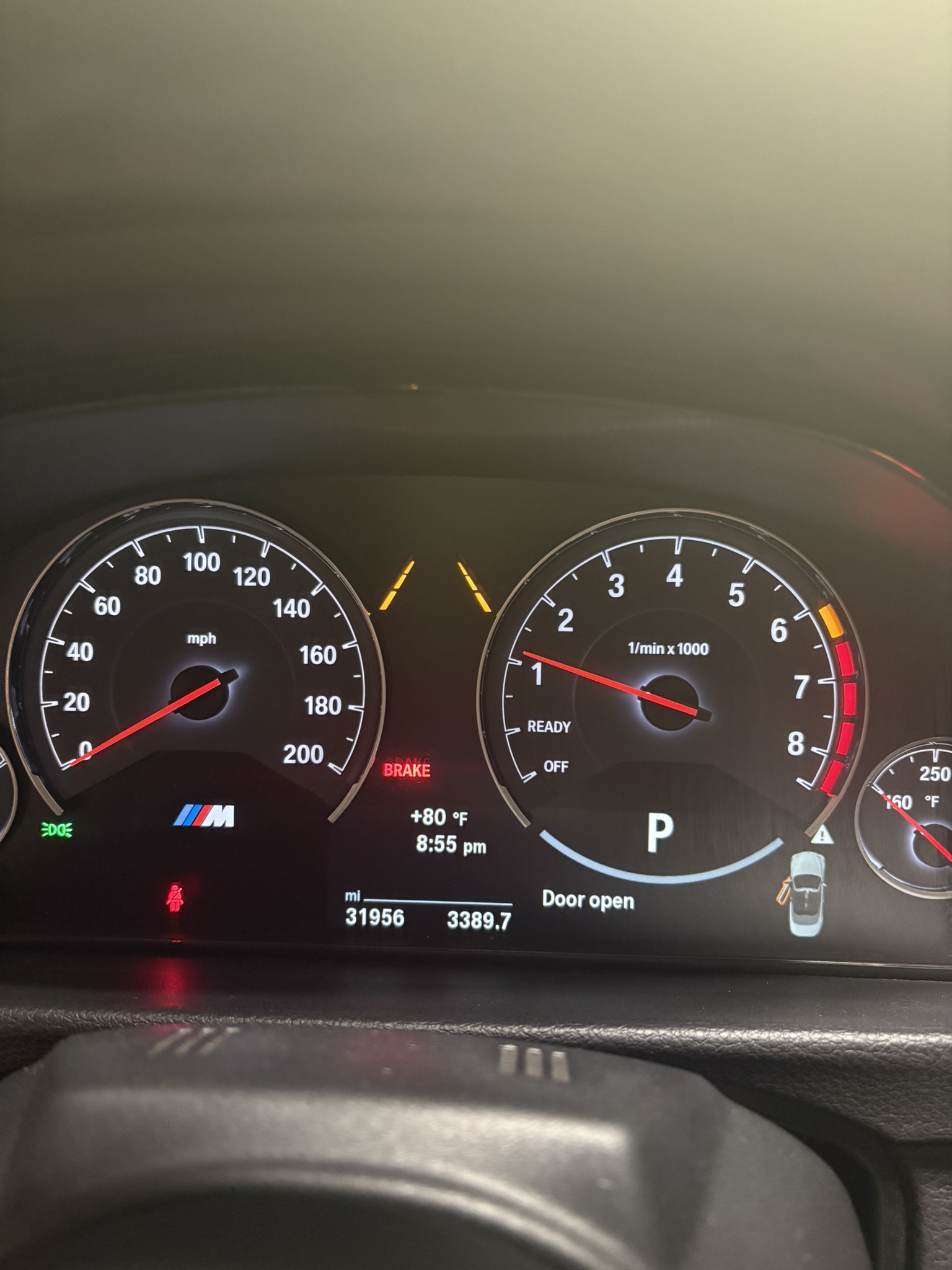 Used 2018 BMW M4 Convertible RWD image 4