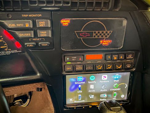 Used 1992 Chevrolet Corvette Convertible image 15