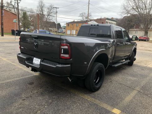 Used 2022 RAM 3500 Laramie image 9