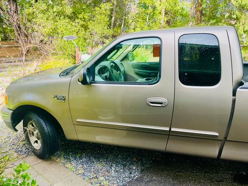 Used 2003 Ford F150 XLT RWD image 19