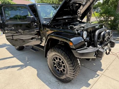 Used 2017 Jeep Wrangler Unlimited Rubicon w/ Dual Top Group image 26