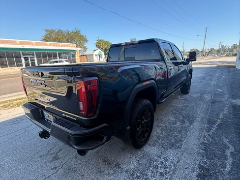 Used 2023 GMC Sierra 2500 Denali w/ Denali Black Diamond Edition image 5
