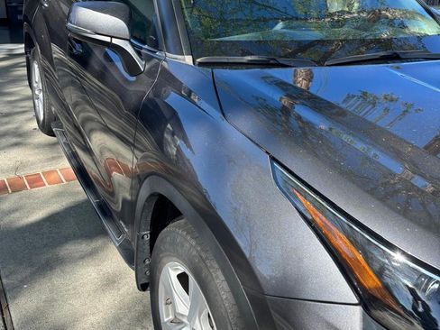 Used 2023 Toyota Highlander LE image 6