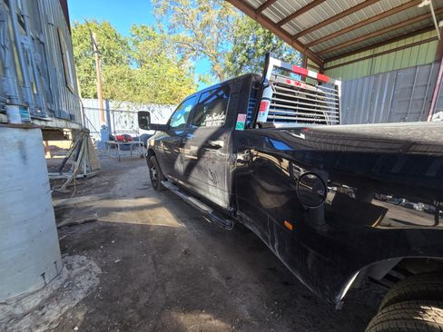 Used 2018 RAM 3500 Tradesman w/ Popular Equipment Group image 8