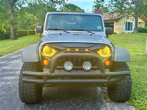 Used 2012 Jeep Wrangler Unlimited Sport AWD/4WD image 10