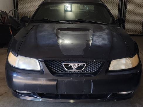 Used 1999 Ford Mustang GT image 2