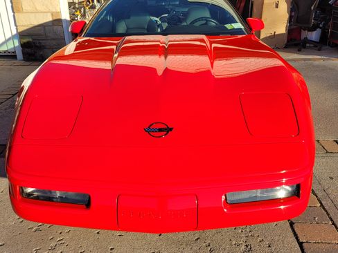 Used 1996 Chevrolet Corvette Coupe image 2