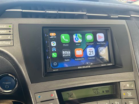 Used 2013 Toyota Prius Four image 16