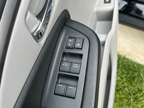 Used 2016 Honda Pilot EX-L image 18