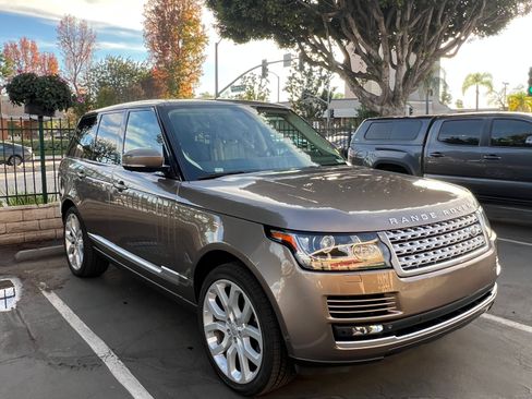Used 2015 Land Rover Range Rover Supercharged AWD/4WD image 1