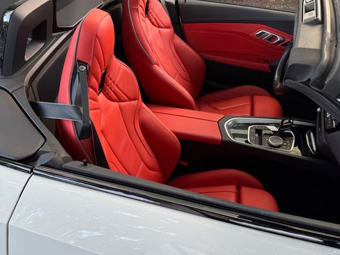 Used 2022 BMW Z4 M40i w/ Premium Package RWD image 13