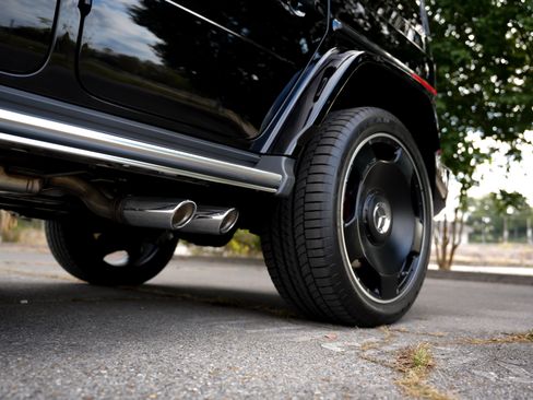 Used 2025 Mercedes-Benz G 63 AMG 4MATIC image 9