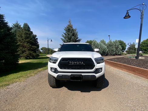 Used 2021 Toyota Tacoma TRD Off-Road w/ TRD Premium Off Road Package image 4