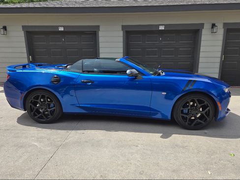 Used 2016 Chevrolet Camaro LT w/ RS Package image 6
