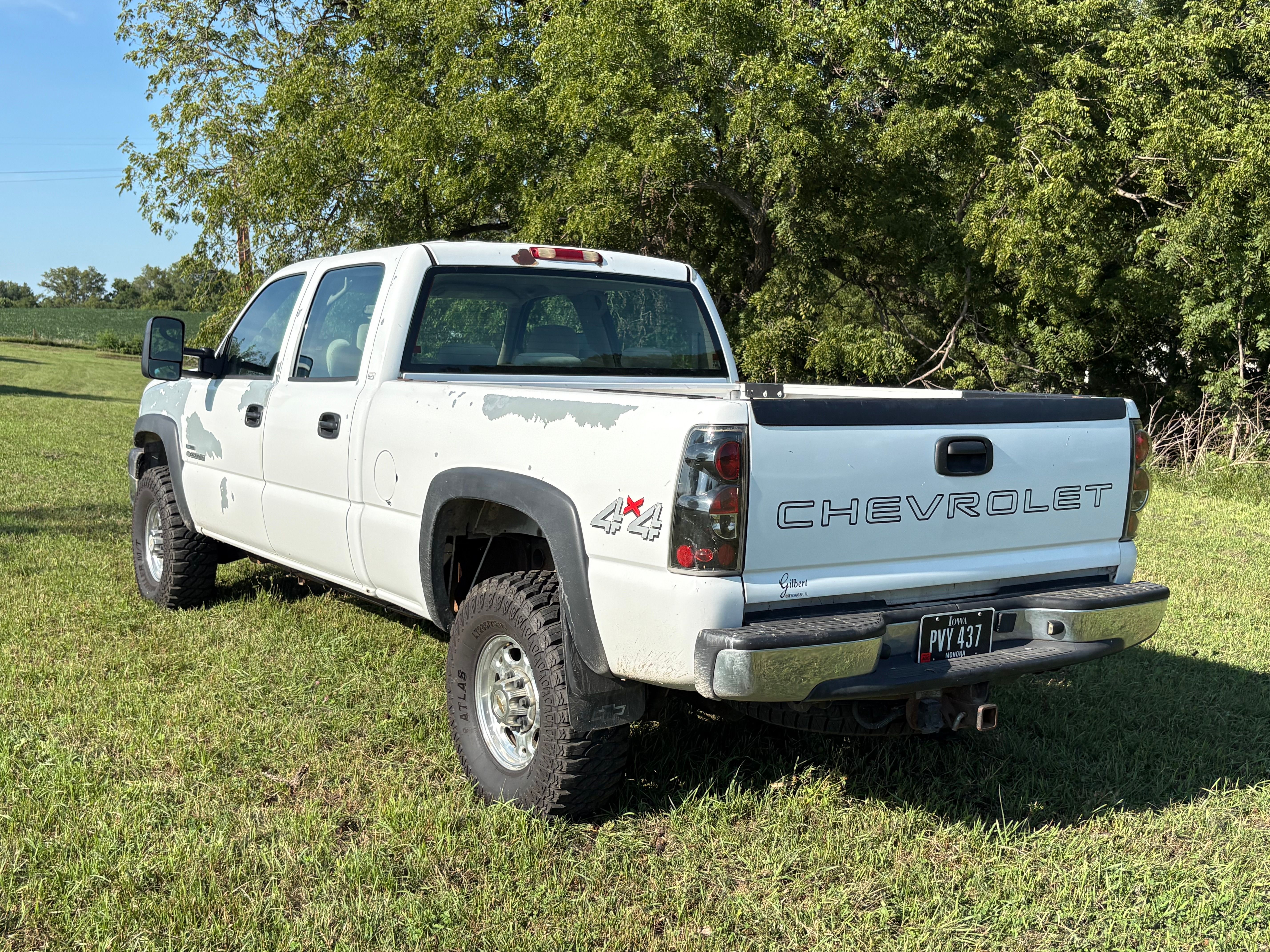 Used 2007 Chevrolet Silverado 2500 LS w/ Heavy-Duty Power Package AWD/4WD image 8