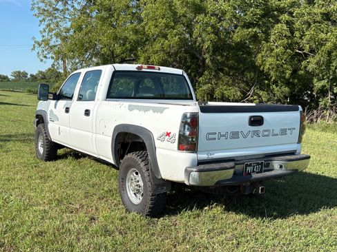 Used 2007 Chevrolet Silverado 2500 LS w/ Heavy-Duty Power Package AWD/4WD image 8