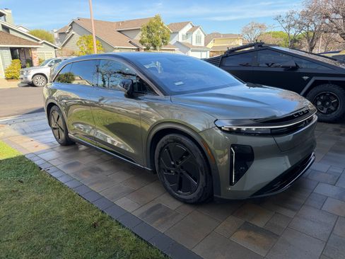 Used 2026 Lucid Gravity Grand Touring image 1