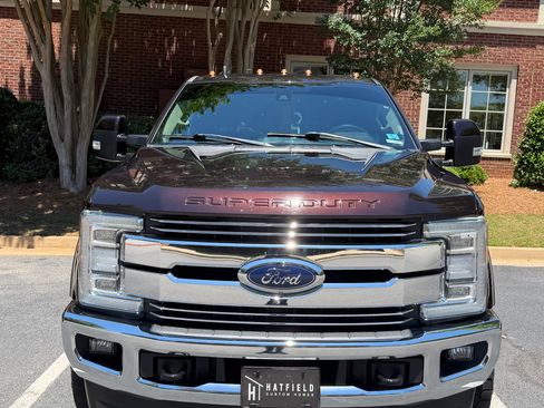 Used 2019 Ford F350 Lariat w/ Lariat Ultimate Package AWD/4WD image 16
