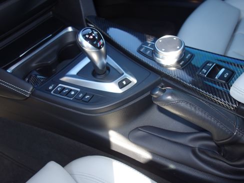 Used 2018 BMW M4 Convertible 2D w/ Competition Package image 16