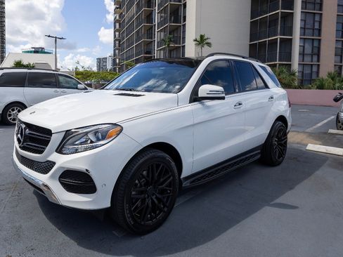 Used 2018 Mercedes-Benz GLE 350 image 2
