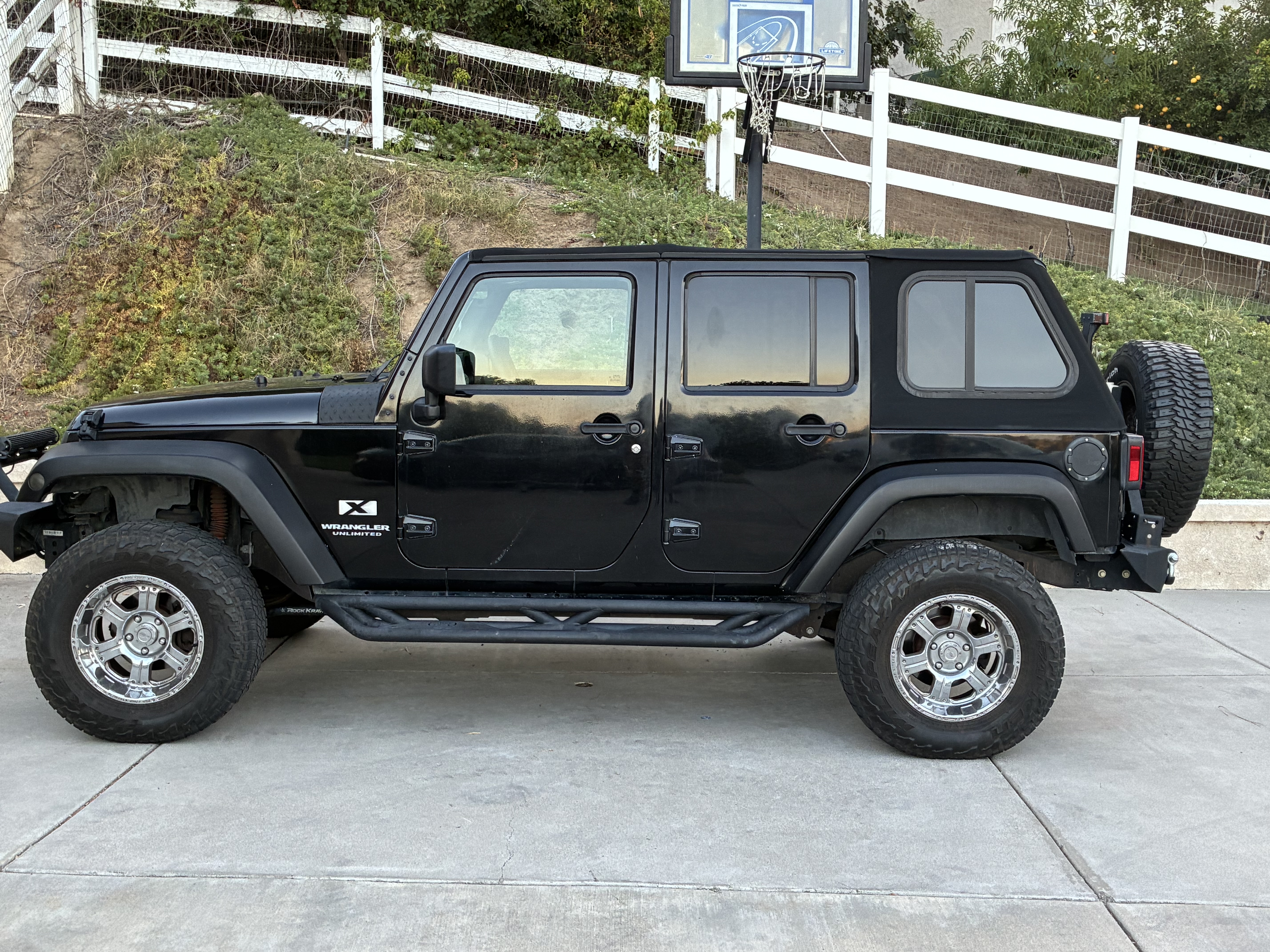 Used 2007 Jeep Wrangler Unlimited X RWD image 2