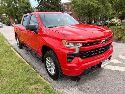 Used 2022 Chevrolet Silverado 1500 RST AWD/4WD image 1