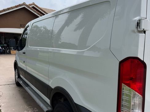 Used 2022 Ford Transit 250 Low Roof w/ Exterior Upgrade Package RWD image 4