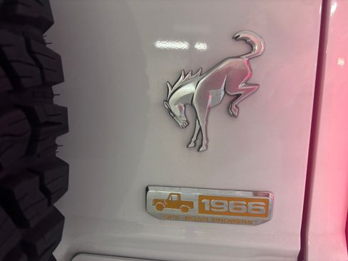 Used 2024 Ford Bronco Badlands AWD/4WD image 11