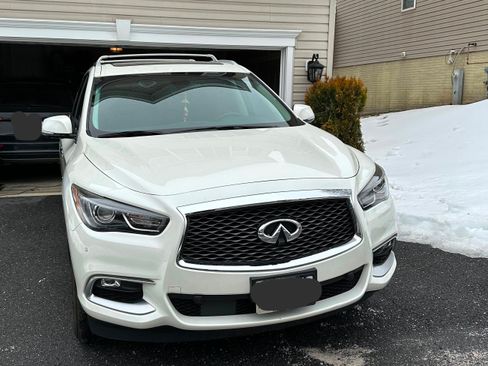 Used 2016 INFINITI QX60 AWD w/ Premium Plus Package image 1