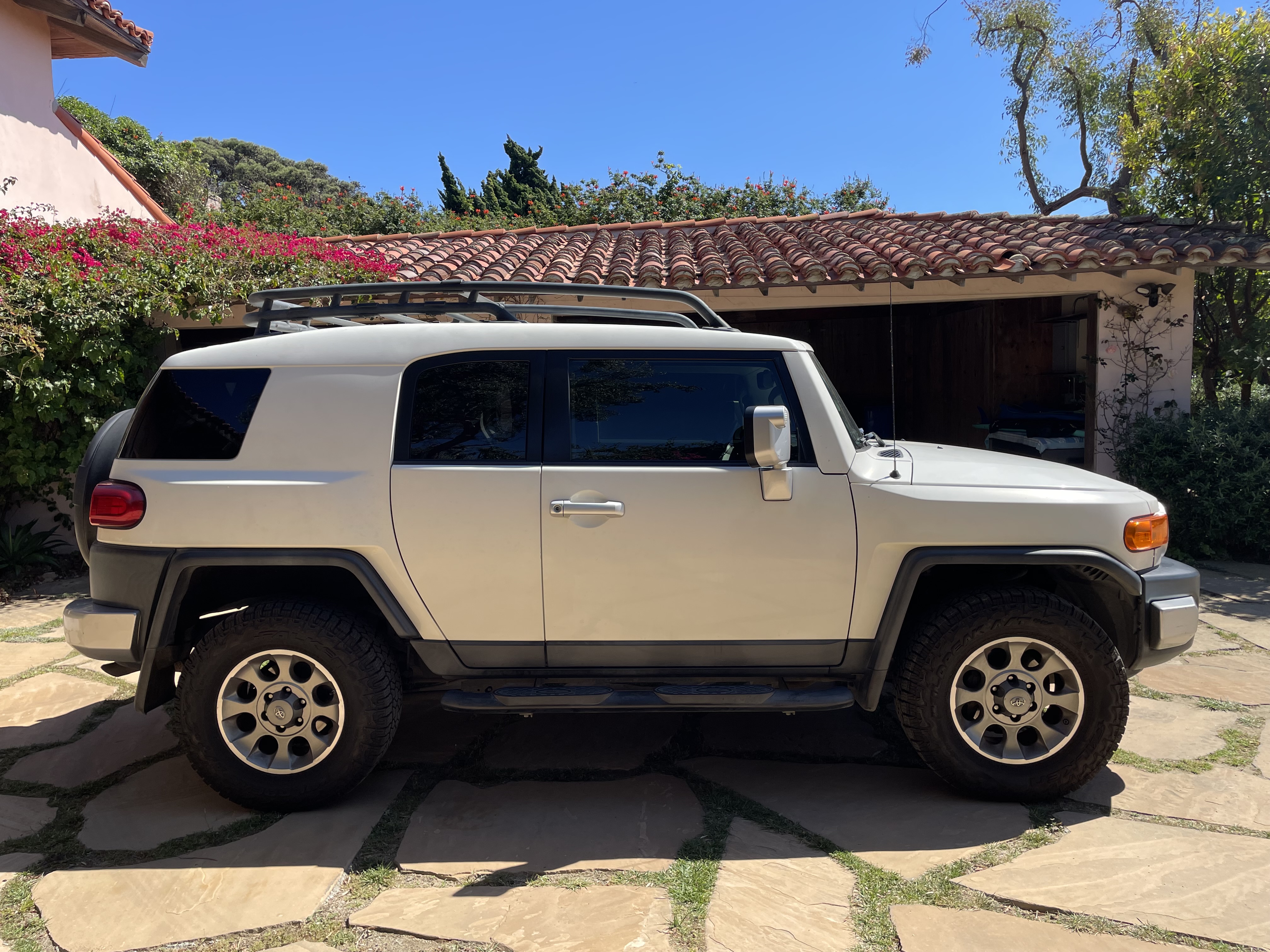 Used 2013 Toyota FJ Cruiser 4WD w/ Upgrade Pkg image 14