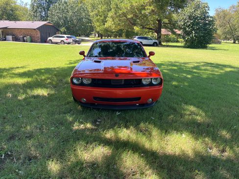 Used 2008 Dodge Challenger SRT8 RWD image 5