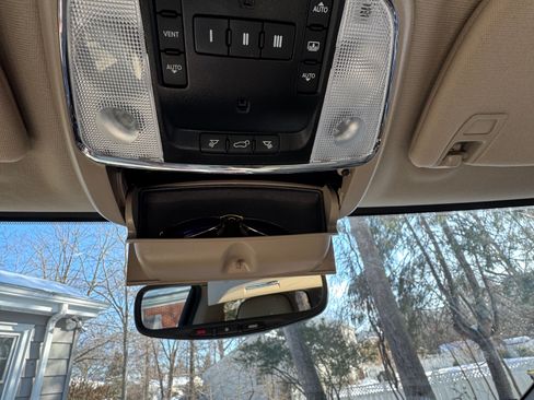 Used 2019 Jeep Grand Cherokee Overland image 13