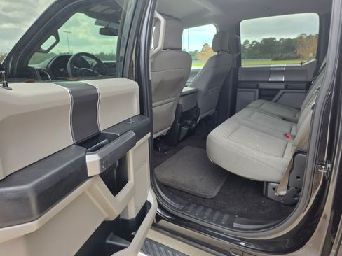 Used 2015 Ford F150 XLT w/ Equipment Group 301A Mid image 9