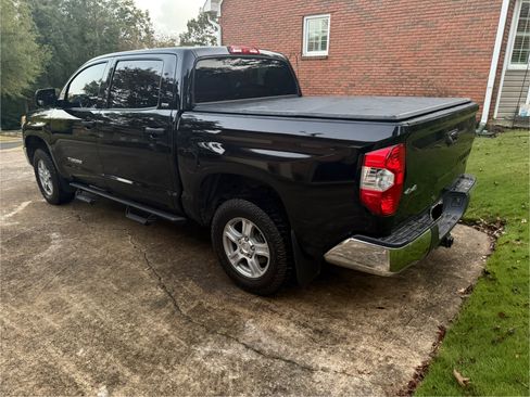 Used 2019 Toyota Tundra SR5 image 4
