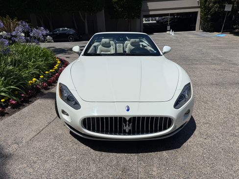 Used 2014 Maserati GranTurismo Convertible RWD image 1