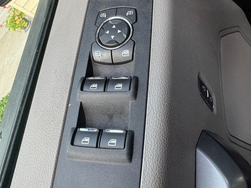 Used 2019 Ford F350 XLT w/ XLT Premium Package AWD/4WD image 14