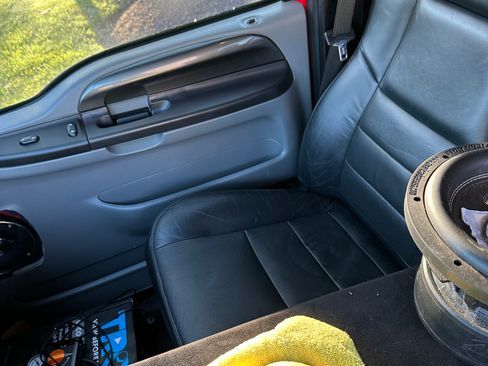 Used 2005 Ford F250 XLT AWD/4WD image 6
