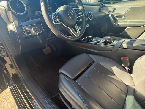 Used 2019 Mercedes-Benz A 220 image 9