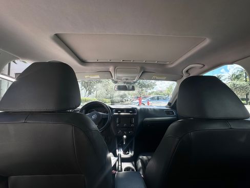 Used 2013 Volkswagen Jetta TDI image 16