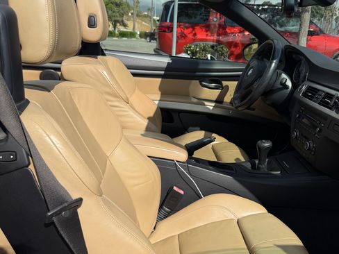 Used 2011 BMW M3 Convertible image 14