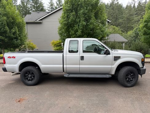 Used 2008 Ford F250 XL AWD/4WD image 2