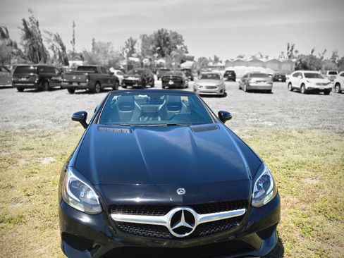 Used 2018 Mercedes-Benz SLC 300 image 8