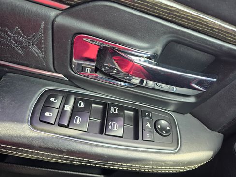 Used 2014 RAM 1500 Limited image 11