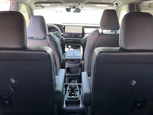 Used 2024 Lexus TX 500h AWD w/ Technology Package image 18