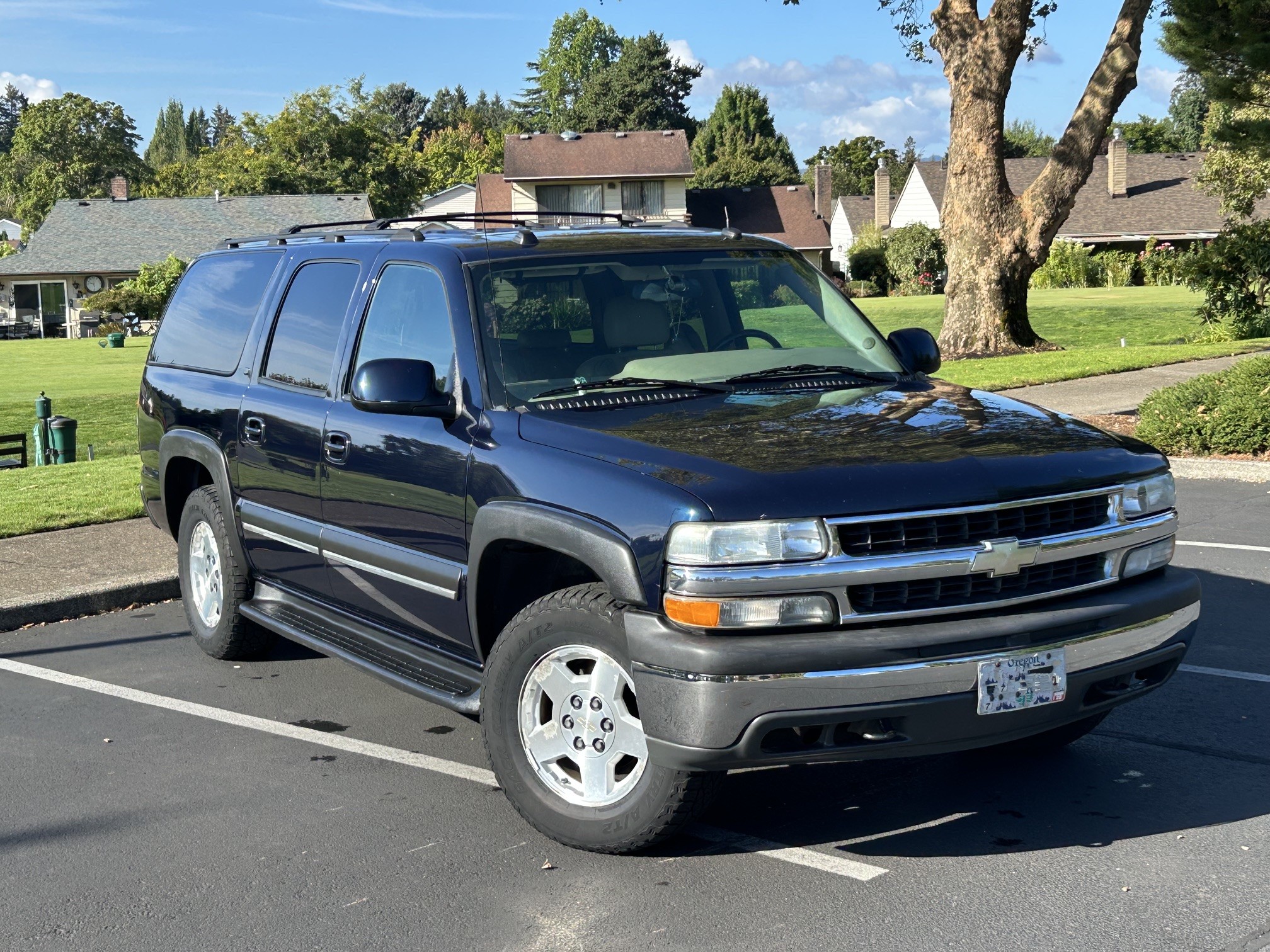 Used 2004 Chevrolet Suburban LT w/ Preferred Equipment Group AWD/4WD image 8