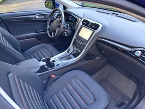 Used 2014 Ford Fusion SE image 9