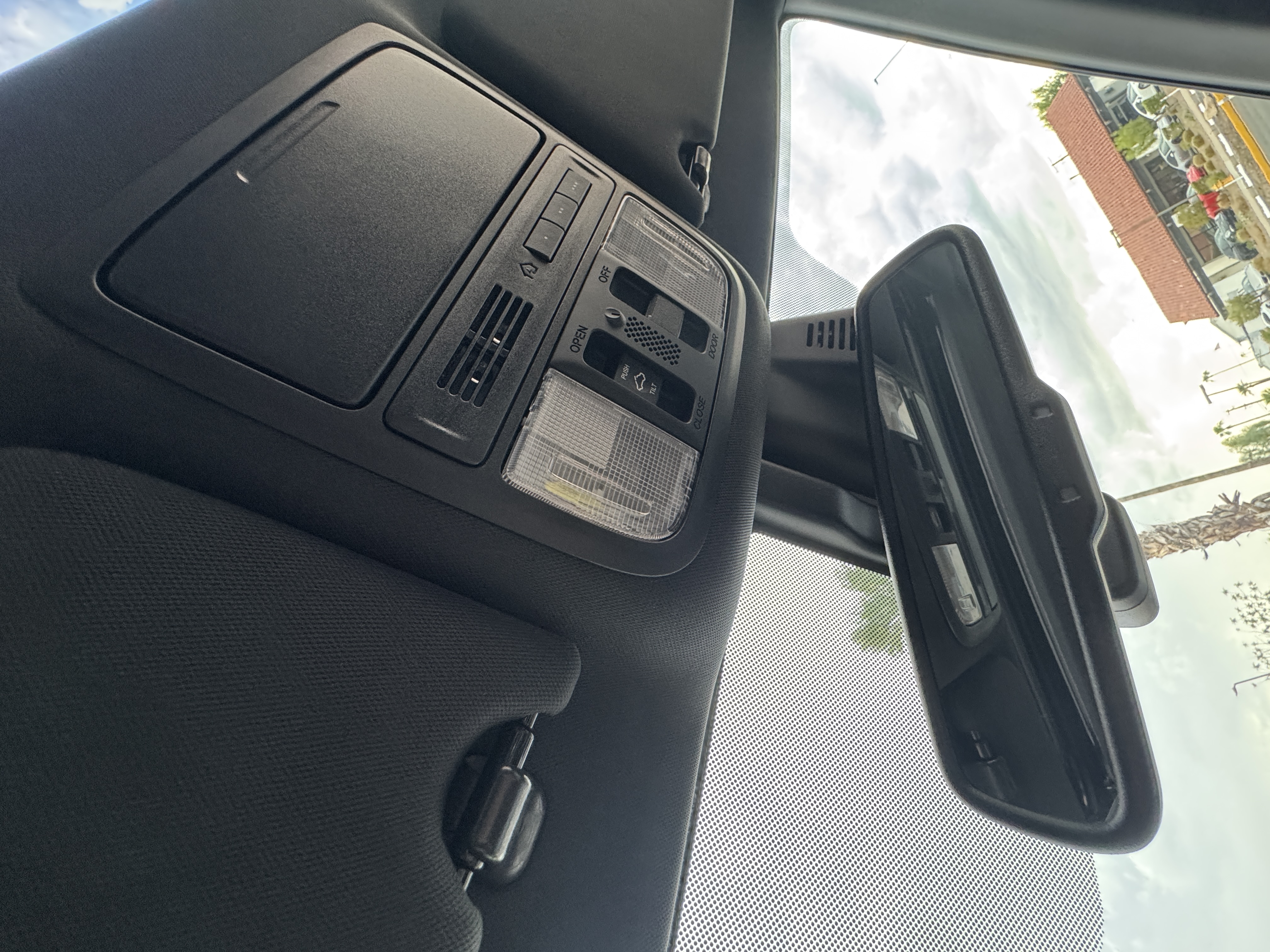 Used 2017 Honda Accord EX-L image 13
