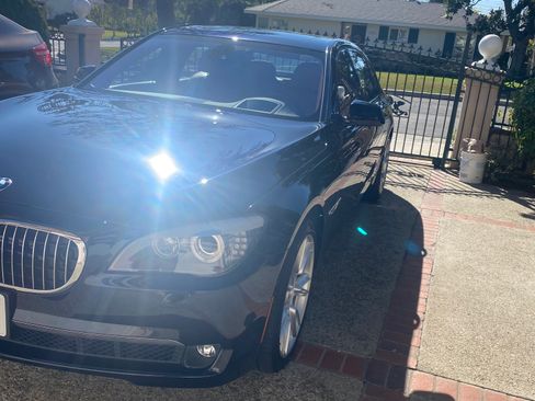 Used 2010 BMW 760Li RWD image 2