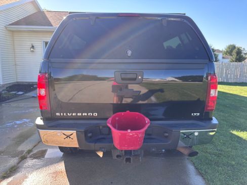 Used 2011 Chevrolet Silverado 2500 LTZ w/ LTZ Plus Package image 5