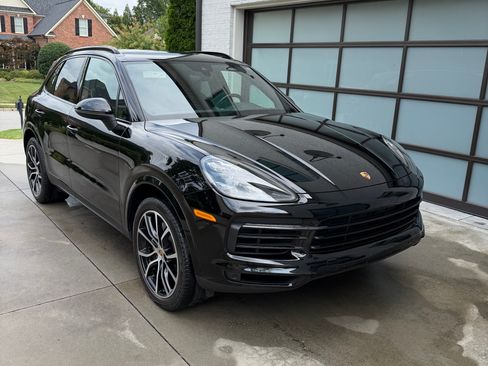 Used 2019 Porsche Cayenne AWD/4WD image 9